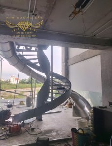 CẦU THANG HELIX công trình lắp tại quận 2  