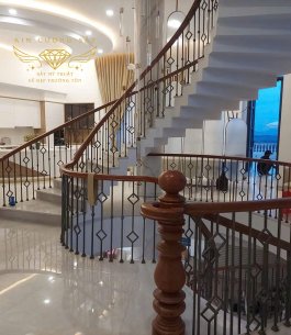 KIM CƯƠNG SẮT - CÔNG TRÌNH CẦU THANG VÀ KHUNG BẢO VỆ TẠI BẢO LỘC LÂM ĐÔNG