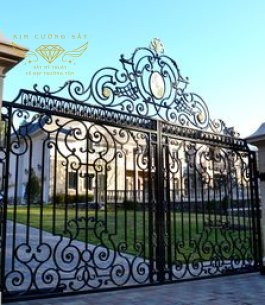 Cổng Sắt Mỹ Thuật