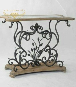 bàn sắt mỹ thuật