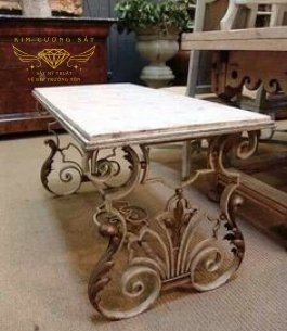 bàn sắt mỹ thuật