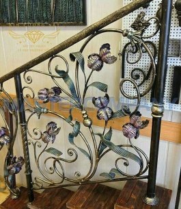 Cầu Thang Sắt Mỹ Thuật 