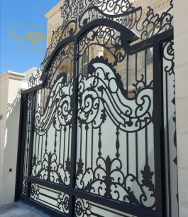 Cổng Sắt Mỹ Thuật