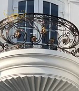 Ban Công Sắt Mỹ Thuật