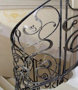 Cầu Thang Sắt Mỹ Thuật 