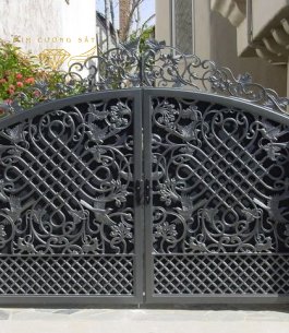 Cổng Sắt Mỹ Thuật