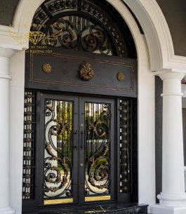 Cổng Sắt Mỹ Thuật