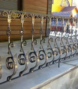 Ban Công Sắt Mỹ Thuật