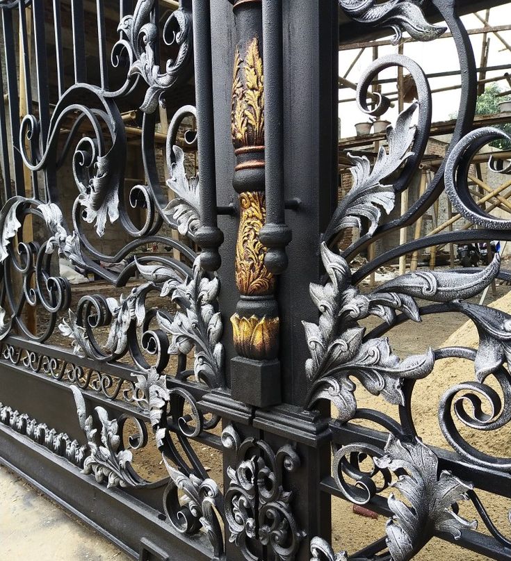 PHỤ KIỆN LÁ RÈN VÀ LÁ DẬP KHUÔN - SỰ KHÁC BIỆT TẠO NÊN ĐẲNG CẤP TRONG SẮT MỸ THUẬT